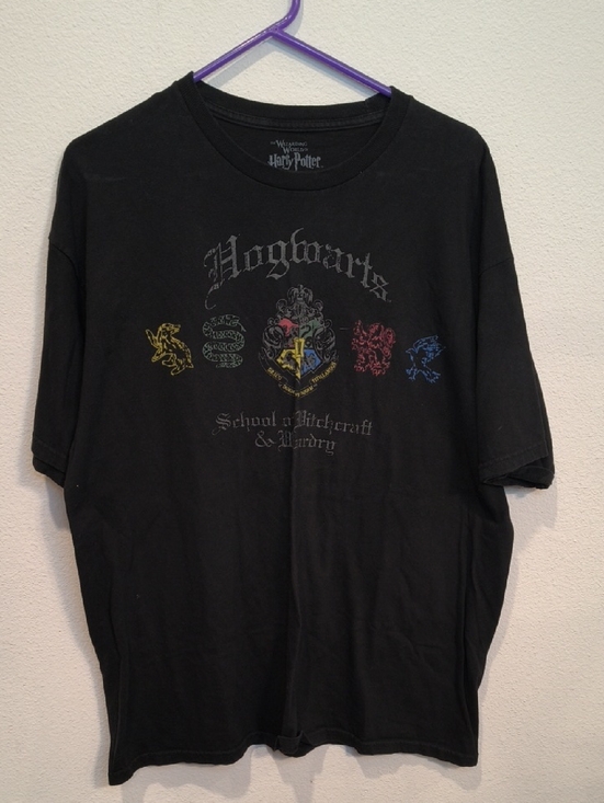 Universal Studio Other - Harry Potter Hogwarts Crest Short Sleeve Tee - Black XL